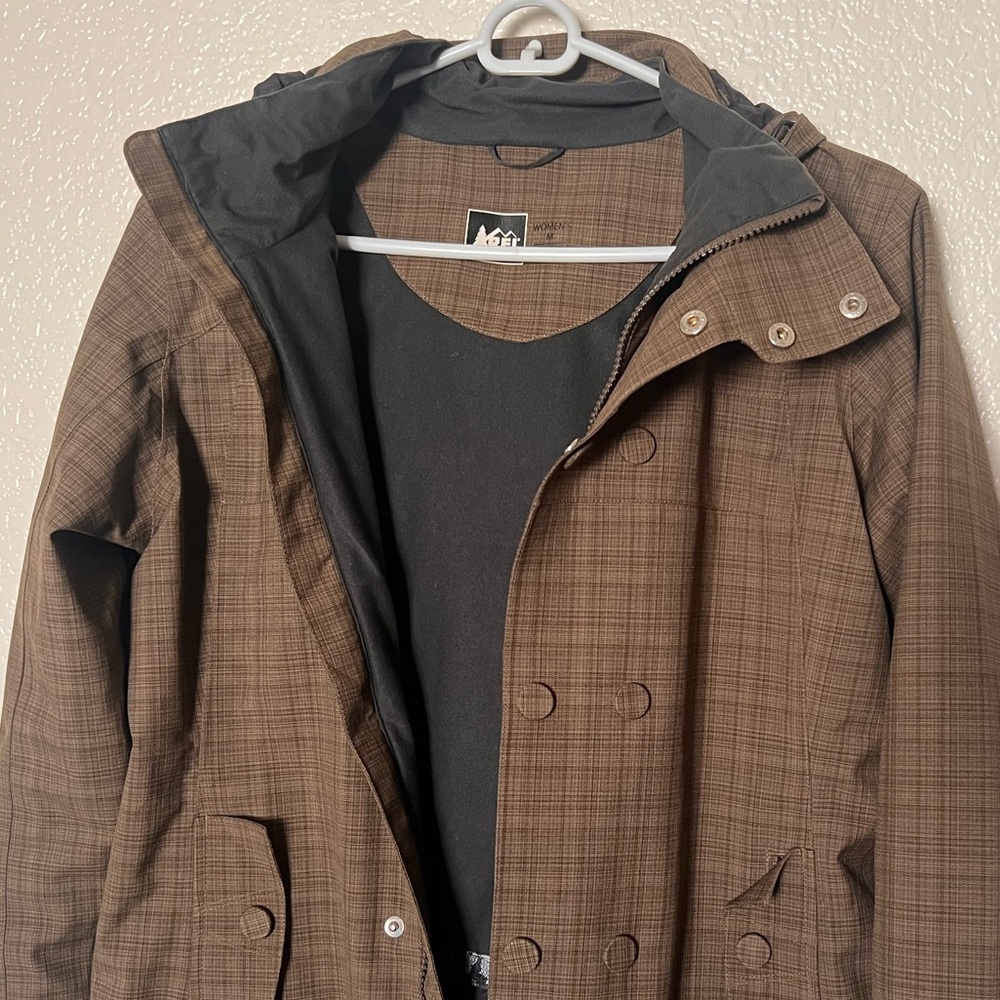REI women's Brown Plaid Raincoat